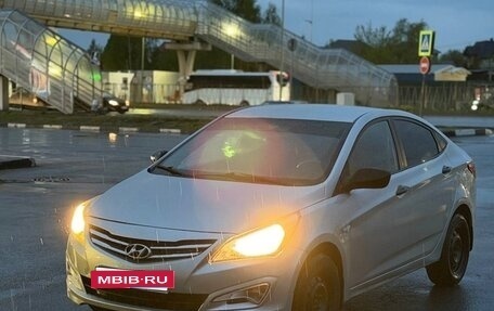 Hyundai Solaris II рестайлинг, 2014 год, 585 000 рублей, 3 фотография