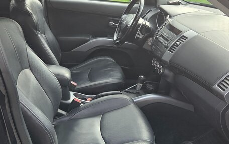 Mitsubishi Outlander III рестайлинг 3, 2010 год, 1 250 000 рублей, 15 фотография