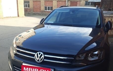 Volkswagen Touareg III, 2011 год, 1 760 000 рублей, 3 фотография