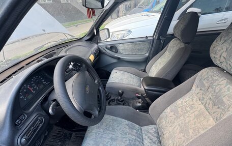 Chevrolet Niva I рестайлинг, 2004 год, 170 000 рублей, 3 фотография