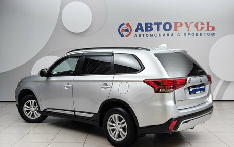 Mitsubishi Outlander III рестайлинг 3, 2021 год, 2 520 000 рублей, 2 фотография