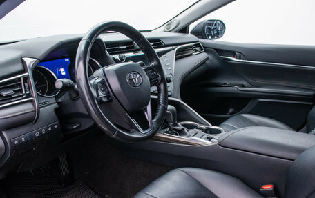 Toyota Camry, 2021 год, 3 145 000 рублей, 9 фотография