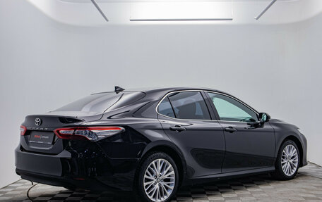 Toyota Camry, 2021 год, 3 145 000 рублей, 5 фотография