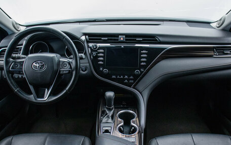 Toyota Camry, 2021 год, 3 145 000 рублей, 13 фотография