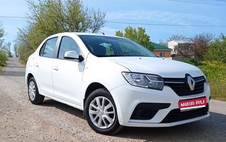 Renault Logan II, 2021 год, 830 000 рублей, 1 фотография