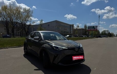 Toyota C-HR I рестайлинг, 2021 год, 2 900 000 рублей, 1 фотография