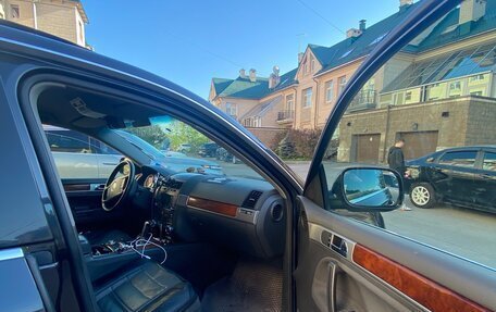 Volkswagen Touareg III, 2006 год, 700 000 рублей, 8 фотография