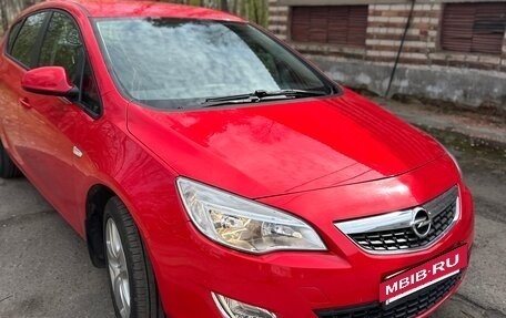 Opel Astra J, 2011 год, 1 150 000 рублей, 2 фотография