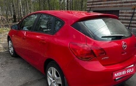 Opel Astra J, 2011 год, 1 150 000 рублей, 14 фотография