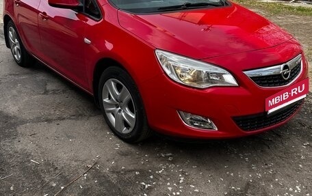 Opel Astra J, 2011 год, 1 150 000 рублей, 11 фотография