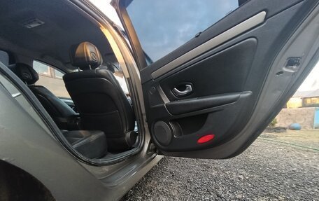 Renault Laguna III рестайлинг, 2008 год, 600 000 рублей, 17 фотография