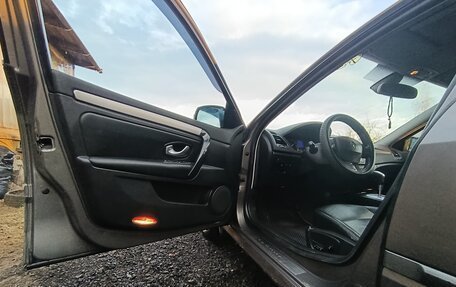 Renault Laguna III рестайлинг, 2008 год, 600 000 рублей, 22 фотография