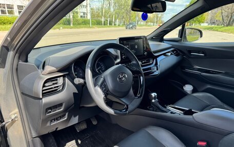 Toyota C-HR I рестайлинг, 2021 год, 2 900 000 рублей, 7 фотография