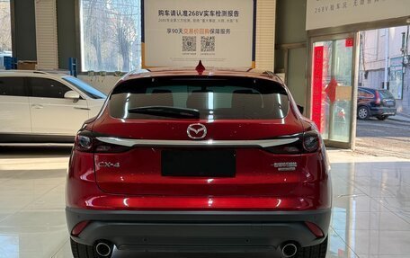 Mazda CX-4, 2023 год, 2 175 000 рублей, 7 фотография