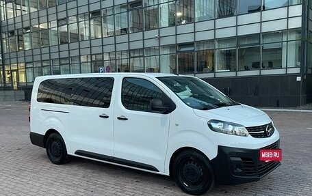 Opel Vivaro, 2022 год, 3 500 000 рублей, 4 фотография