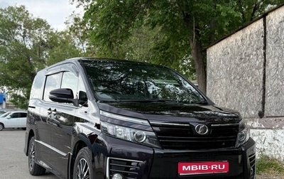 Toyota Voxy III, 2016 год, 2 050 000 рублей, 1 фотография