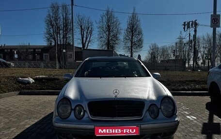 Mercedes-Benz CLK-Класс, 1999 год, 249 000 рублей, 1 фотография