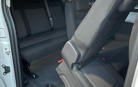 Opel Vivaro, 2022 год, 3 500 000 рублей, 18 фотография