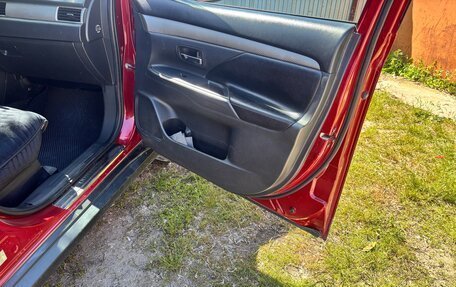 Mitsubishi Outlander III рестайлинг 3, 2013 год, 1 150 000 рублей, 5 фотография