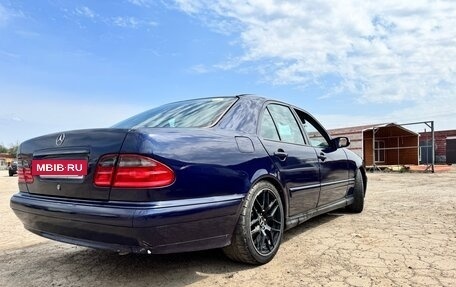 Mercedes-Benz E-Класс, 1999 год, 525 000 рублей, 3 фотография