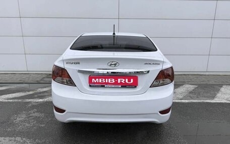 Hyundai Solaris II рестайлинг, 2013 год, 940 000 рублей, 9 фотография