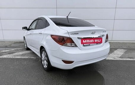 Hyundai Solaris II рестайлинг, 2013 год, 940 000 рублей, 10 фотография