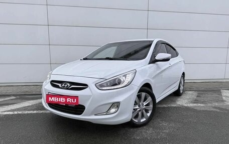 Hyundai Solaris II рестайлинг, 2013 год, 940 000 рублей, 4 фотография