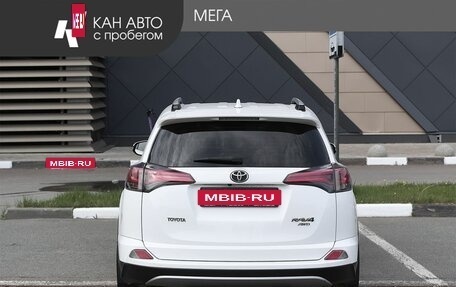 Toyota RAV4, 2017 год, 2 447 000 рублей, 4 фотография