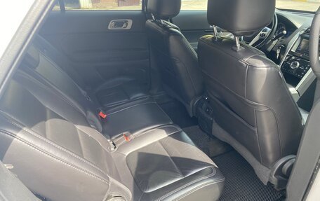 Ford Explorer VI, 2012 год, 1 950 000 рублей, 12 фотография