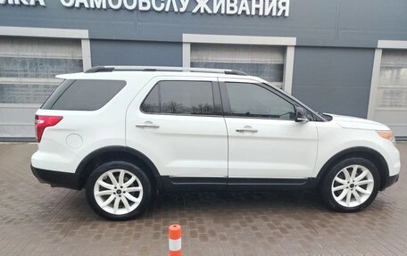 Ford Explorer VI, 2014 год, 1 300 000 рублей, 2 фотография