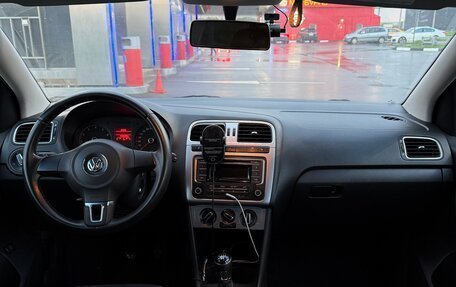 Volkswagen Polo VI (EU Market), 2013 год, 700 000 рублей, 9 фотография