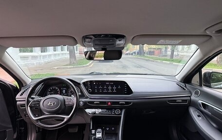 Hyundai Sonata VIII, 2021 год, 2 350 000 рублей, 3 фотография