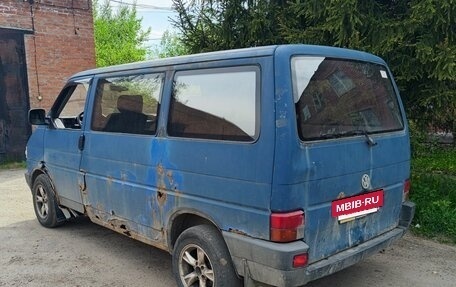 Volkswagen Caravelle T4, 2003 год, 200 000 рублей, 3 фотография