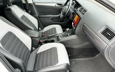 Volkswagen Jetta VI, 2013 год, 1 050 000 рублей, 22 фотография