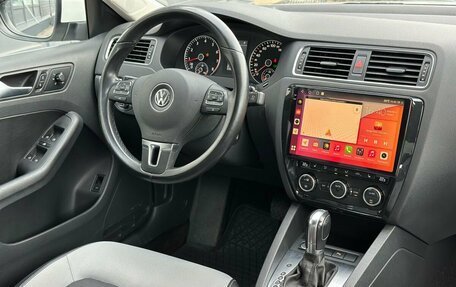 Volkswagen Jetta VI, 2013 год, 1 050 000 рублей, 19 фотография