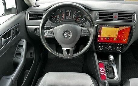 Volkswagen Jetta VI, 2013 год, 1 050 000 рублей, 18 фотография