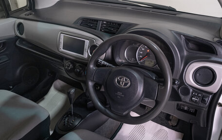 Toyota Vitz, 2013 год, 739 000 рублей, 7 фотография