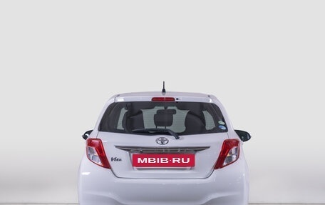 Toyota Vitz, 2013 год, 739 000 рублей, 4 фотография