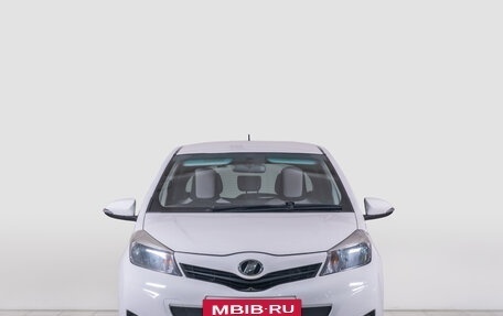 Toyota Vitz, 2013 год, 739 000 рублей, 3 фотография