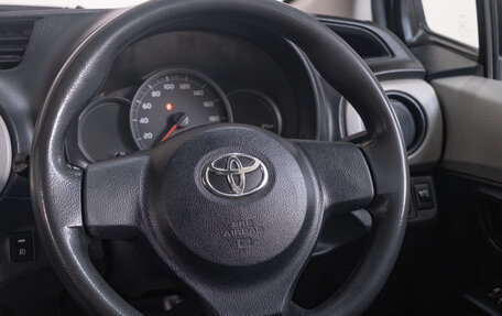 Toyota Vitz, 2013 год, 739 000 рублей, 12 фотография