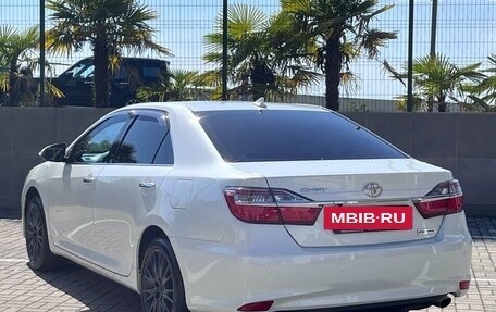 Toyota Camry, 2017 год, 2 390 000 рублей, 2 фотография
