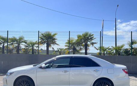 Toyota Camry, 2017 год, 2 390 000 рублей, 6 фотография