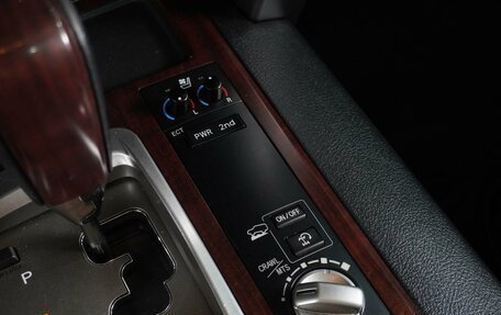 Toyota Land Cruiser 200, 2014 год, 4 449 000 рублей, 28 фотография