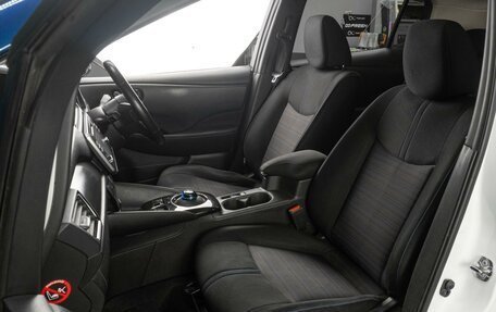 Nissan Leaf II, 2017 год, 1 659 000 рублей, 8 фотография
