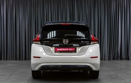 Nissan Leaf II, 2017 год, 1 659 000 рублей, 4 фотография