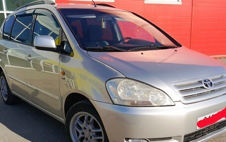 Toyota Avensis Verso I рестайлинг, 2003 год, 960 000 рублей, 2 фотография