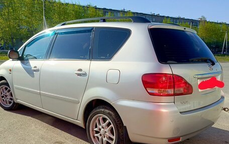 Toyota Avensis Verso I рестайлинг, 2003 год, 960 000 рублей, 6 фотография