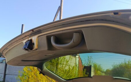 Toyota Avensis Verso I рестайлинг, 2003 год, 960 000 рублей, 10 фотография