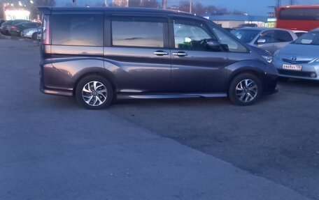 Honda Stepwgn IV, 2016 год, 2 150 000 рублей, 3 фотография