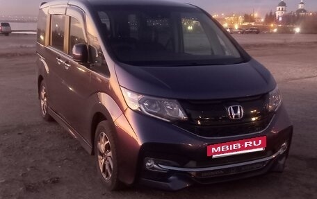 Honda Stepwgn IV, 2016 год, 2 150 000 рублей, 2 фотография